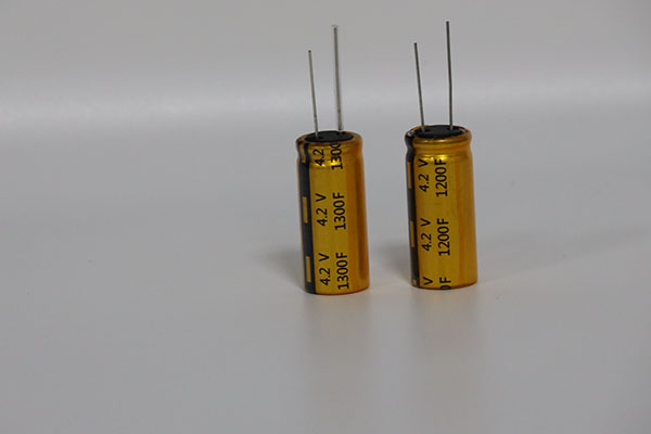 鋰離子超級電容1200F 4.2V 18400 600mah